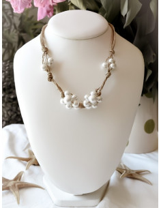Collier en lin et perles...