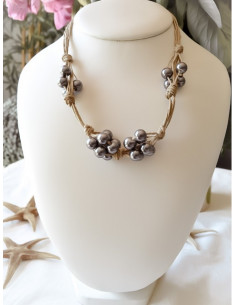 Collier en lin et perles gris foncé anthracite, collier en ficelle de lin et perles nacrées, bijoux en fil de lin