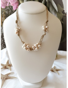 Collier en lin et perles...