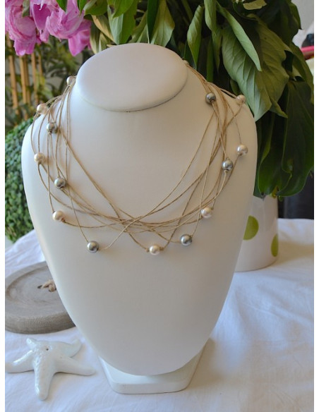 Collier en lin et perles "ÉTOILE" plusieurs rangées nacre grise