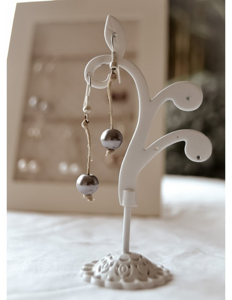 Boucles d'oreilles en lin et perles création artisanale marque française bijoux en lin