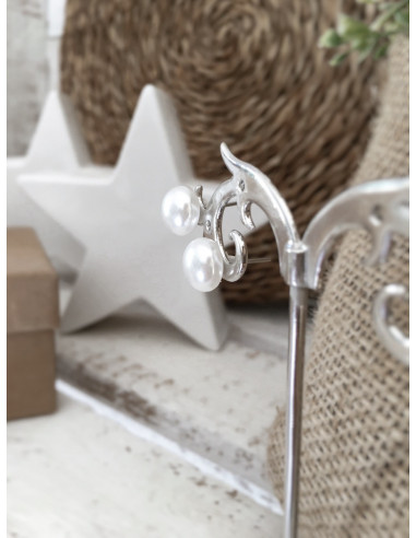 Boucles d'oreille perle plate blanche fantaisie - Moyenne