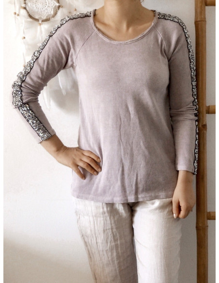 Pull femme en maille de coton col rond vieux rose pull pur coton fin bandes latérales sur les manches pailletées argentées