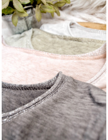 tee shirt femme 3 ÉTOILES cloutées col rond pailleté en coton casual chic made in italy ROSE PALE POUDRÉ effet délavé tee shirt femme 3 ÉTOILES cloutées col rond pailleté en coton casual chic made in italy ROSE PALE POUDRÉ effet délavé