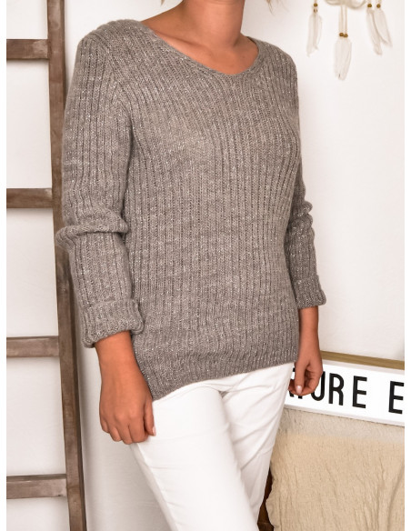 Pull hiver femme chaud avec laine et mohair taupe fil métallisé argenté torsade tressé et ouverture au dos