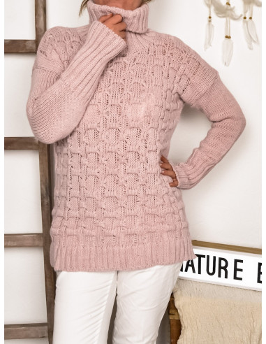 Pull femme avec laine et alpaga col roulé, pull rose pale poudré maille carrée made in italy fente superposition Pull femme avec laine et alpaga col roulé, pull rose pale poudré maille carrée made in italy fente superposition