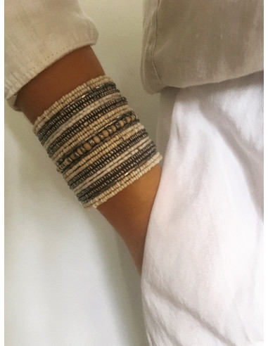 MANCHETTE BOHÈME CHIC EN PERLE DE ROCAILLE GRISE BEIGE BRACELET FEMME PERLÉ LARGE GIPSY MANCHETTE CHIC PERLE DE ROCAILLE