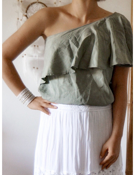 TOP FEMME UNE SEULE MANCHE COL VOLANT ASYMÉTRIQUE HAUT FLUIDE KAKI UNE EPAULE DÉNUDÉE STYLE BOHÈME CHIC