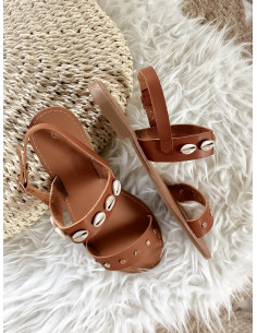 Sandales coquillages cauris avec clous marron 2