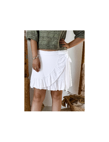 JUPE COURTE EN VISCOSE FLUIDE BLANCHE VOLANT PORTE FEUILLE NOEUD RUBAN JUPE COURTE EN VISCOSE FLUIDE BLANCHE VOLANT PORTE FEUILLE NOEUD RUBAN