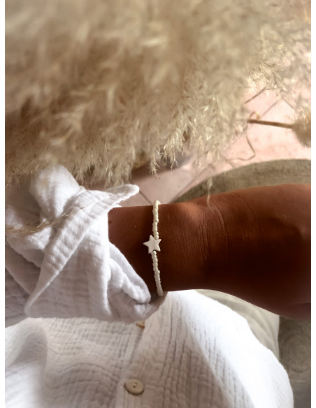 Bracelet Bohème Étoile Nacrée | Perles de Rocailles Blanches | Accessoire Fin et Élégant