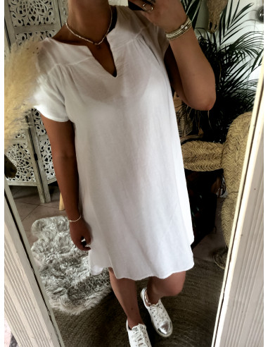 Robe en lin et coton ample blanche : Confort, style casual chic et qualité made in Italy