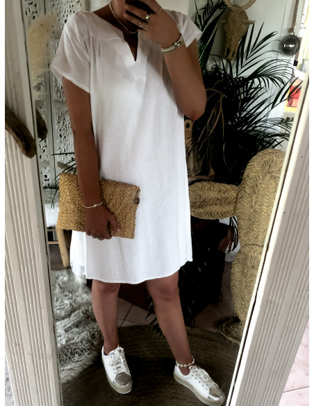 Robe en lin et coton ample blanche : Confort, style casual chic et qualité made in Italy