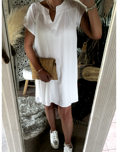 Robe en lin et coton ample blanche : Confort, style casual chic et qualité made in Italy