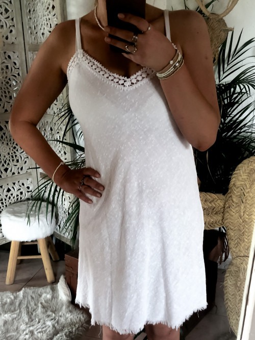 Robe Mi-Longue Blanche en Lin et Coton : Casual et élégante