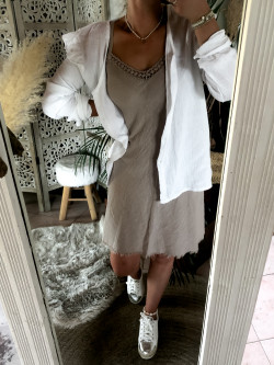 Robe mi-longue en Lin et Coton beige : Style Bohème Chic pour un Look Casual Élégant