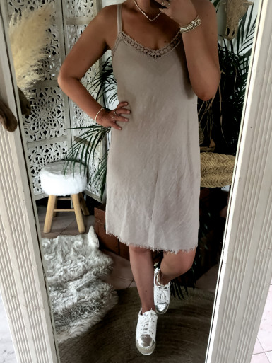 Robe mi-longue en Lin et Coton beige : Style Bohème Chic pour un Look Casual Élégant