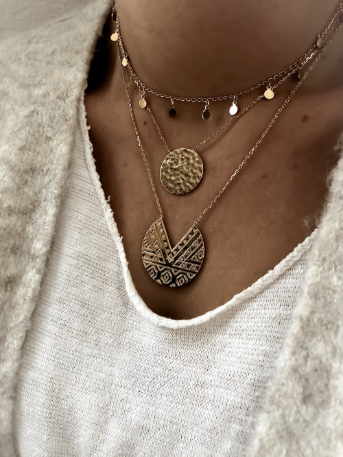 Collier plaqué or THEO femme chaine et pendentif MÉDAILLE MARTELÉE bijoux plaqué or tendance femme