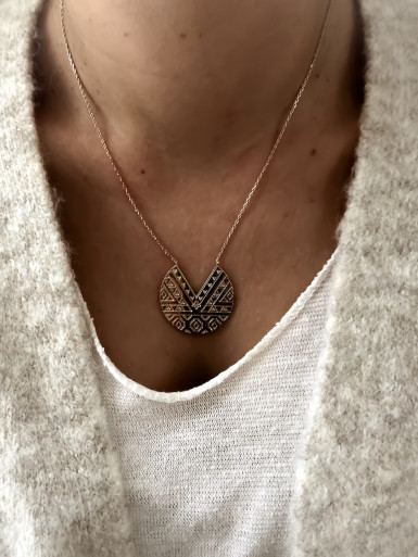 Collier plaqué or INKA femme chaine et pendentif medaille gravure motif azteque bijoux plaqué or tendance femme