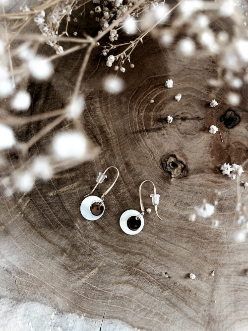 Boucles d'oreilles pendantes plaqué or OCÉANE double pampilles nacre bijoux plaqué or tendance