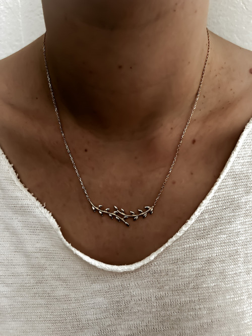 Collier plaqué or CÉSAR femme chaine et BRANCHE feuilles DE LAURIER bijoux plaqué or tendance femme
