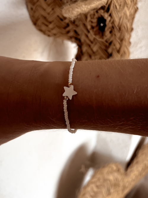 Bracelet étoile nacrée en perles de rocailles blanc