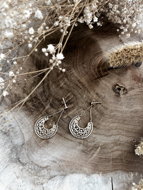 Bijoux plaqué or femme pas cher boucles d'oreilles pendantes savoyardes.